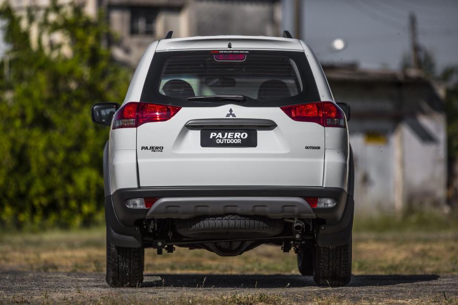  Mitsubishi Pajero Dakar OutDoor 2016 года  (фото 9 из 30)